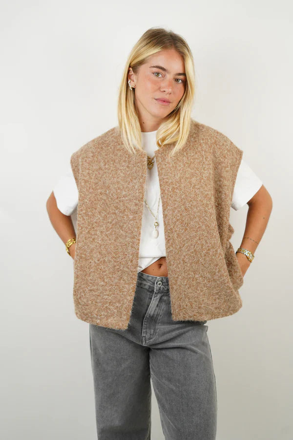Fashionable Vest